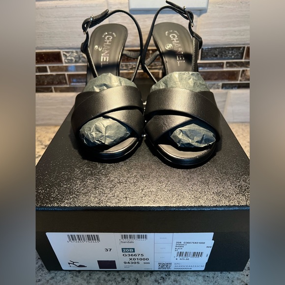 SOLD SOLD SOLD Chanel Lambskin Black Sandals 20B Size 37 - Picture 4 of 9